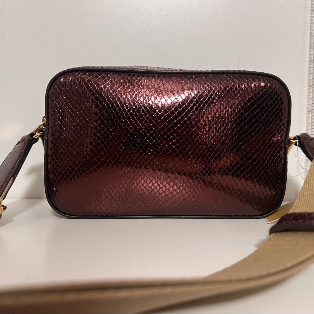 NWT Michael Kors Shimmering Burgundy Red “Oxblood” 2 in 1 Camera Crossbody Bag - Picture 6 of 6